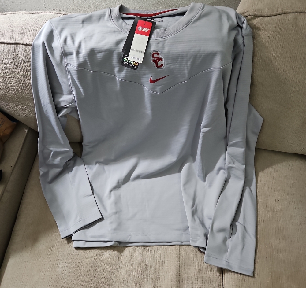 Nike Gray Long Sleeve Performance Tee. NWT. Never Worn Or Tried On. 2XL